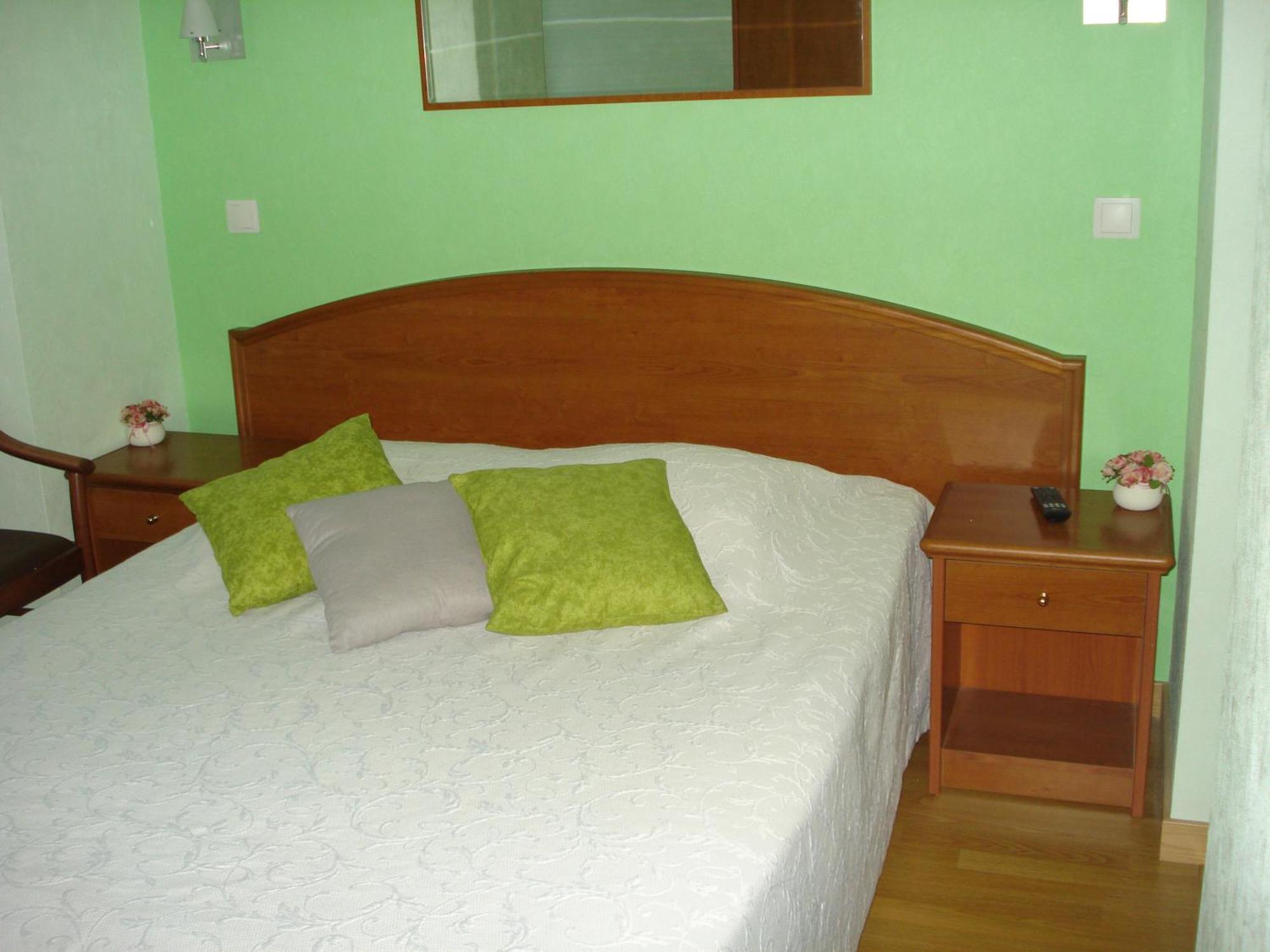 Chambres D'Hotes La Chaumiere Arcy-sur-Cure ภายนอก รูปภาพ